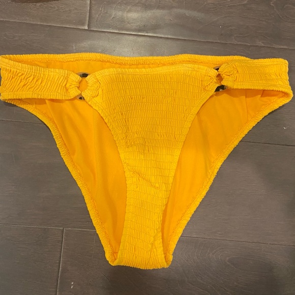 Yellow smocked o-ring bikini - Picture 3 of 7